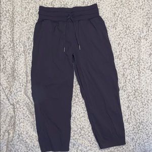 Lululemon Capri pants